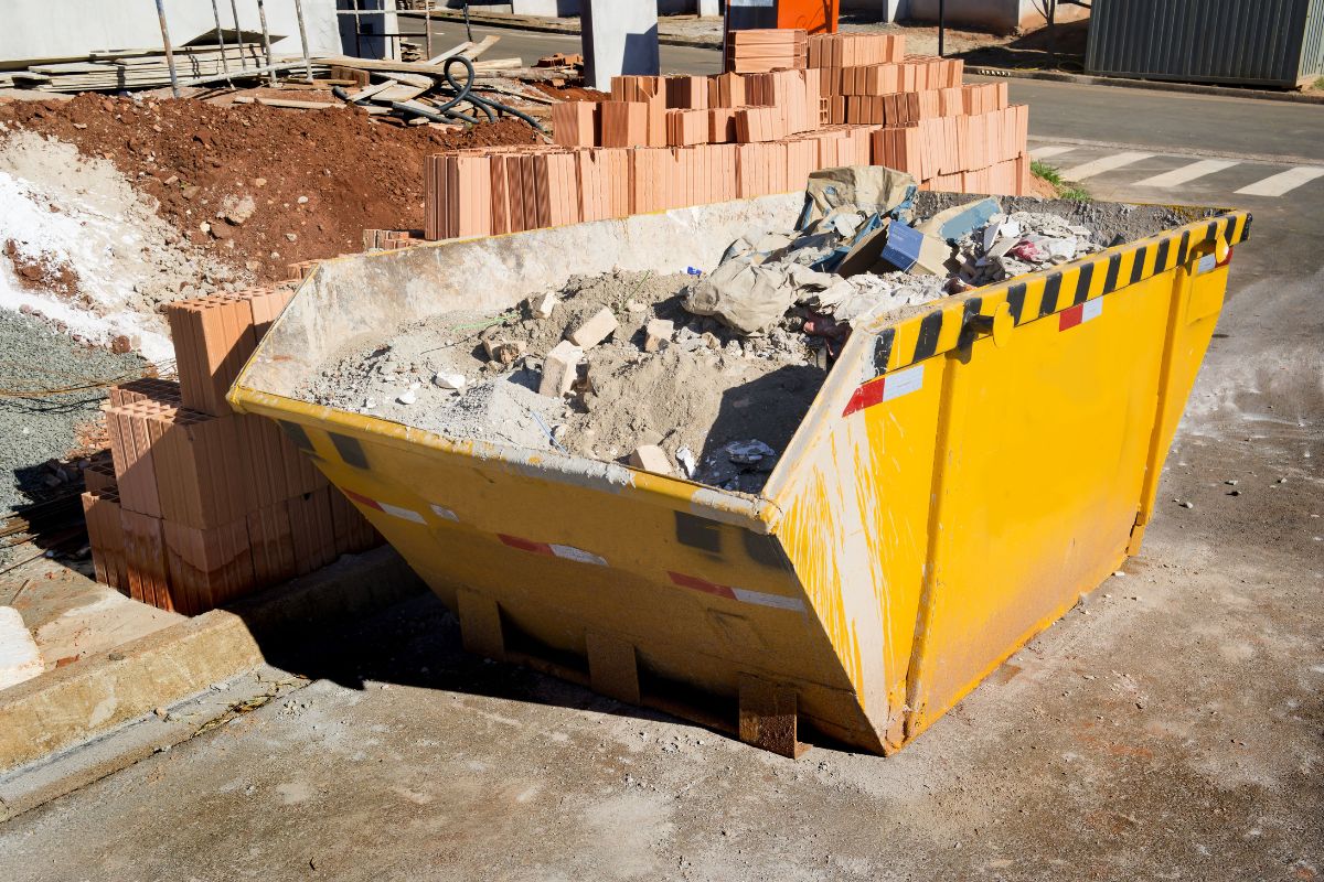 Simple Guide to Hiring Waste Removal Containers