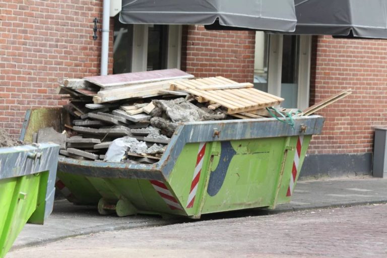 In this article, we will explore why skip hire is so useful for both home and garden waste.